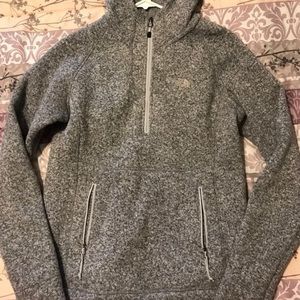 NORTH FACE QUARTER ZIP HOODIE